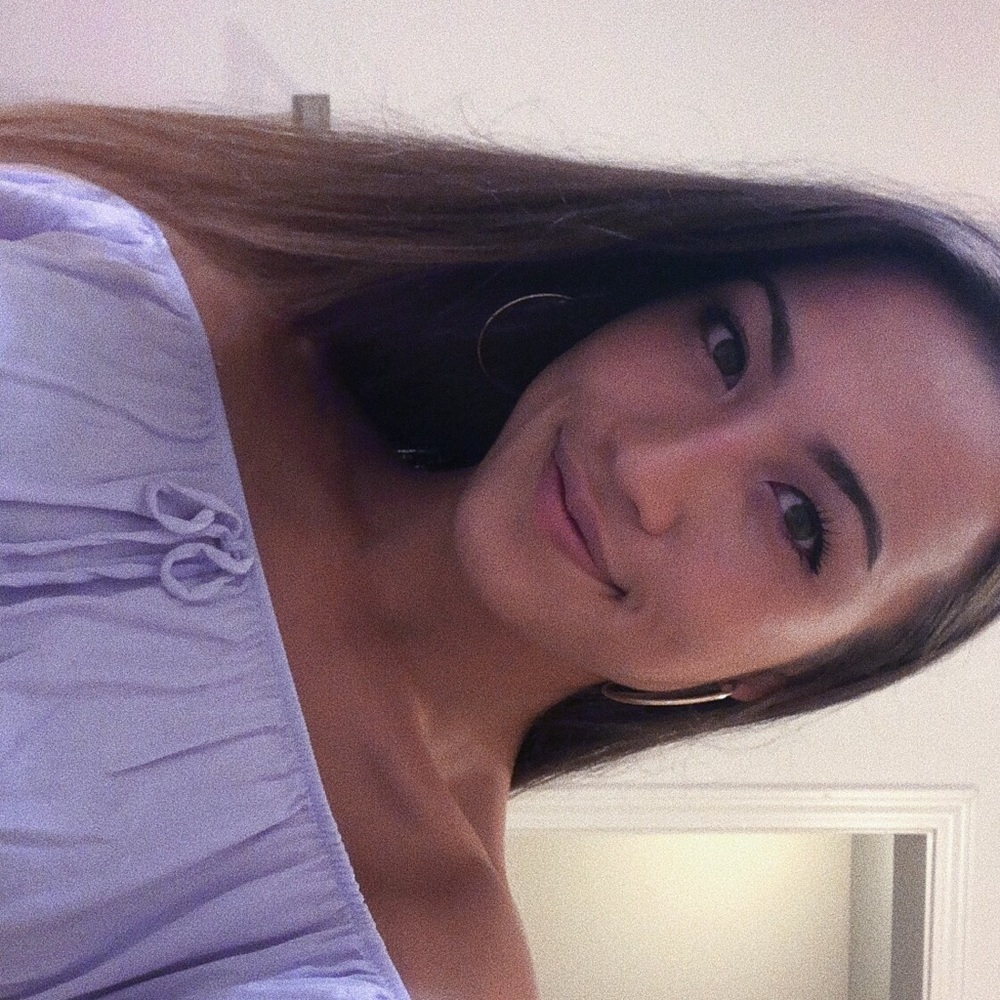 Meet your Posher, Alexus